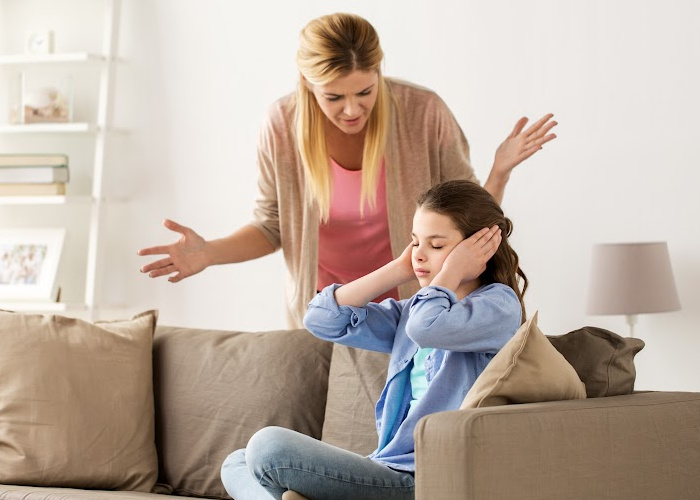 how to stop my autistic child from hitting me